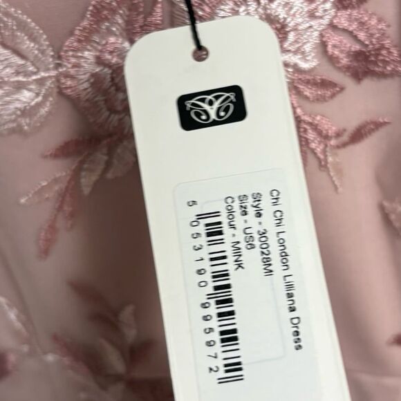 Chi Chi London Pink Lace Dress Size 6 - Picture 8 of 11